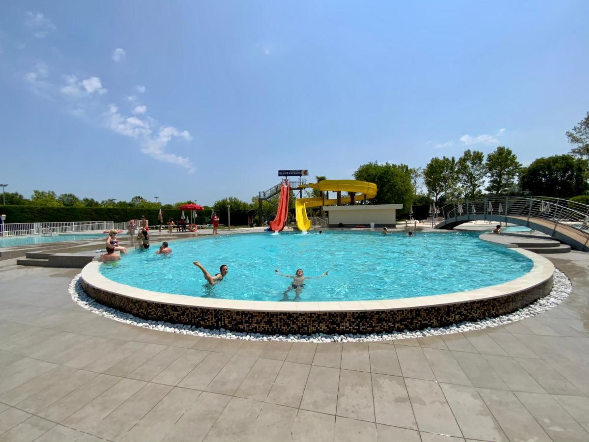 Volare Camp In Villaggio San Francesco دونا فيردي المظهر الخارجي الصورة