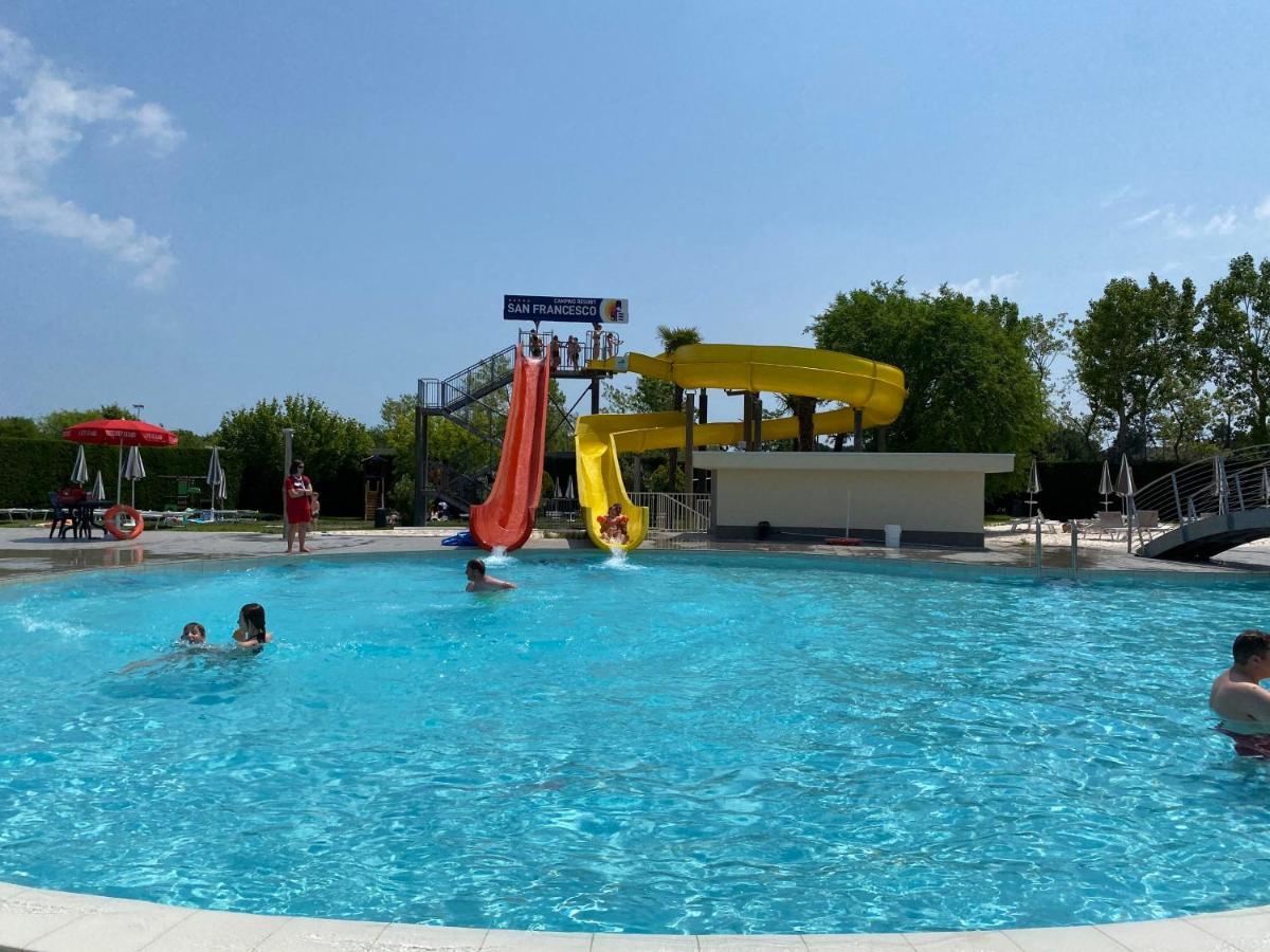 Volare Camp In Villaggio San Francesco دونا فيردي المظهر الخارجي الصورة